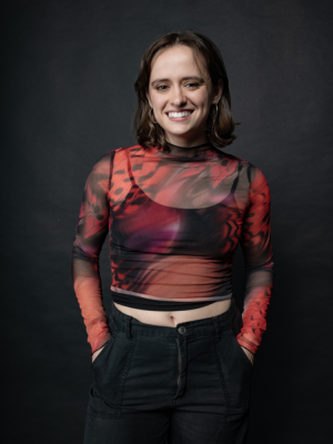 JÚLIA GENÍS