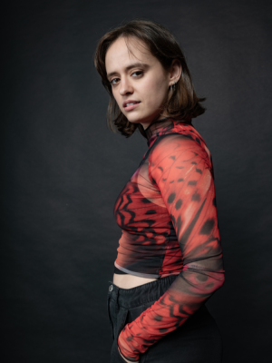JÚLIA GENÍS