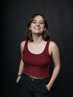 JÚLIA GENÍS